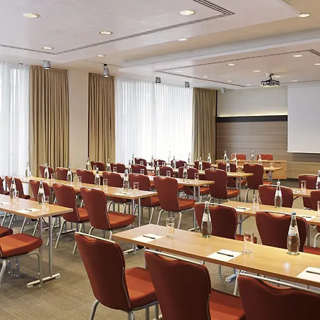 Nh コレクション ミッテ フリードリッヒシュトラーセ