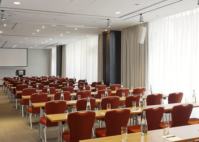 柏林米特弗里德里希nh精选酒店 柏林